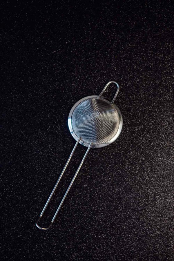 Filtro de café em prata de lei com malha fina para degustar café fresco em casa - Compre agora!