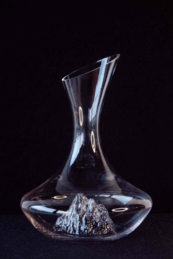 Decantador de vinho Iceberg - Realce o sabor dos seus vinhos com elegância e sofisticação. Aproveite já esta peça de alta qualidade!