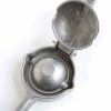 Espremedor de Citrinos Manual Gotham em Metal para Sumos Frescos - Compre online, qualidade superior!