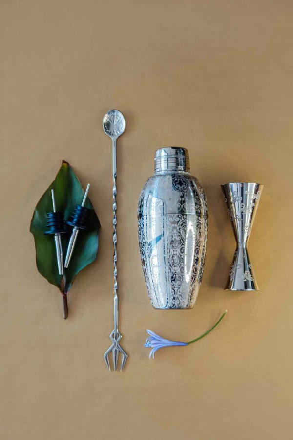 Conjunto de barras Carven para o seu carro - adicione um toque de estilo e segurança à sua viatura! Compre agora.