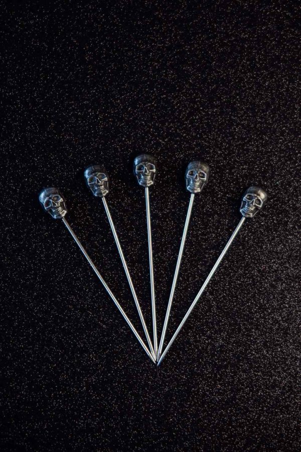 Palitos de caveira preta: Acessório de moda arrojado para destacar o teu estilo único. Compra já estes elegantes palitos online!